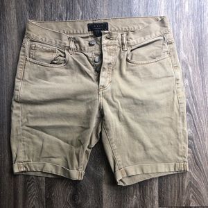Skinny fit shorts